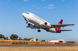Avion Air Madagascar despegue